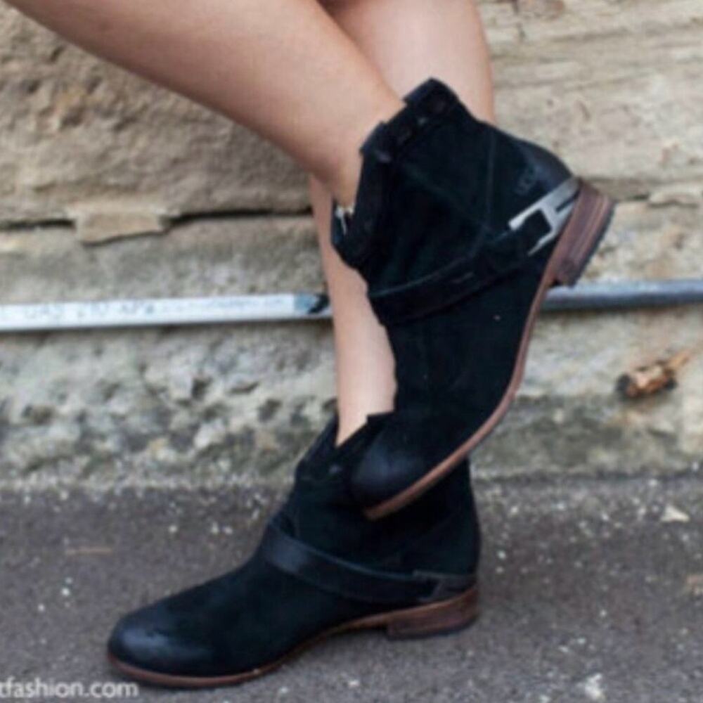 UGG Austin Ankle Boots Women 7 Black Suede Buckle Moto Distressed Booties